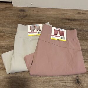 32 Degrees Women's Skorts in Mauve and Light Gray